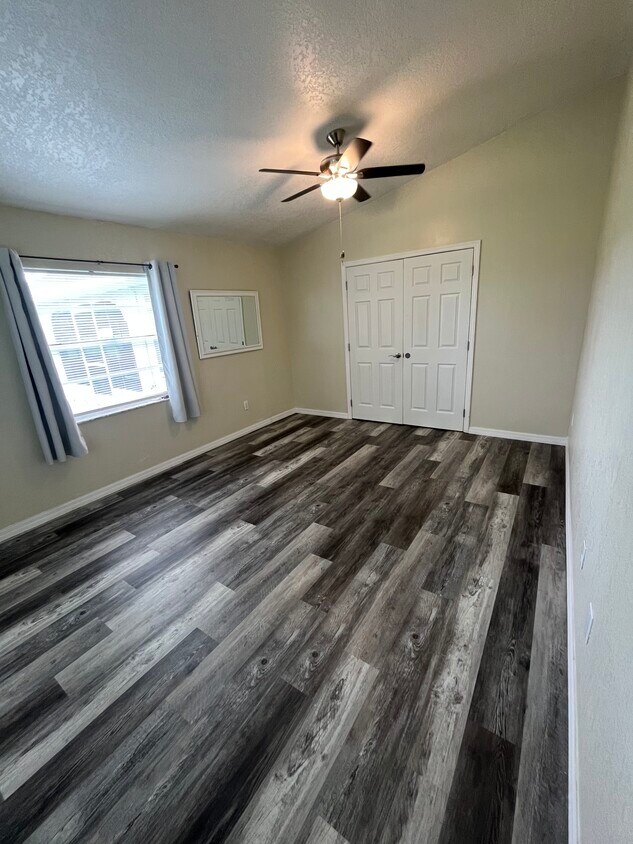 Foto del edificio - 25426 Panache Ln