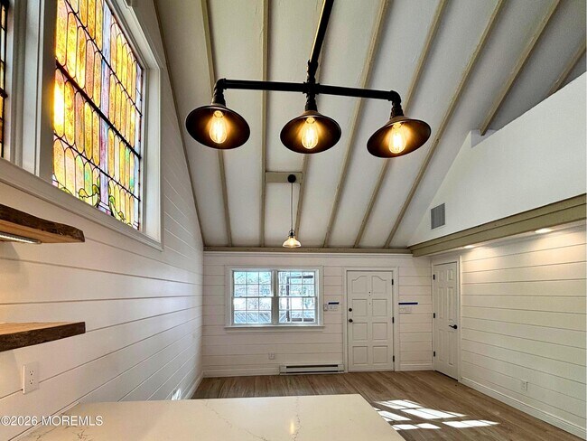 Foto del edificio - 2634 E Hurley Pond Rd