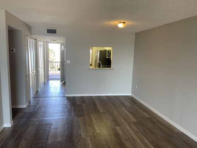 Foto del edificio - 1305 S Atlantic Ave
