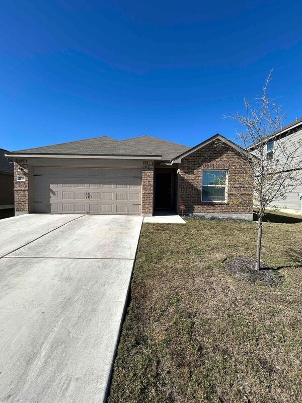 Foto principal - 17008 Dusty Boots Ln