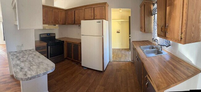 Foto del edificio - Spacious Mobile Home for Rent – NEW heatin...