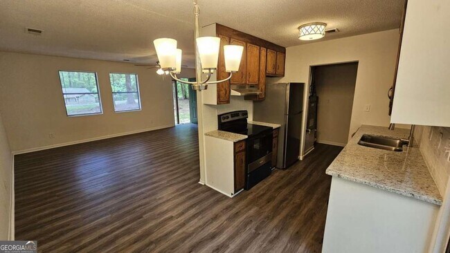 Building Photo - 321 Partridge Dr