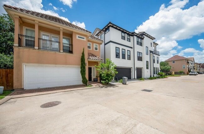 Building Photo - 7103 Windwater Lagoon Dr