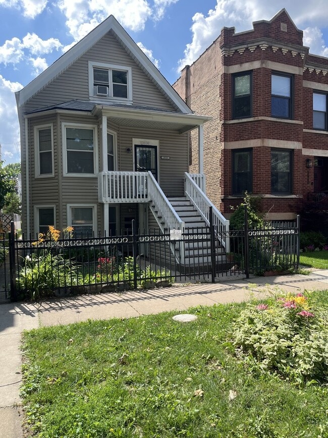 Building Photo - 3938 N Christiana Ave