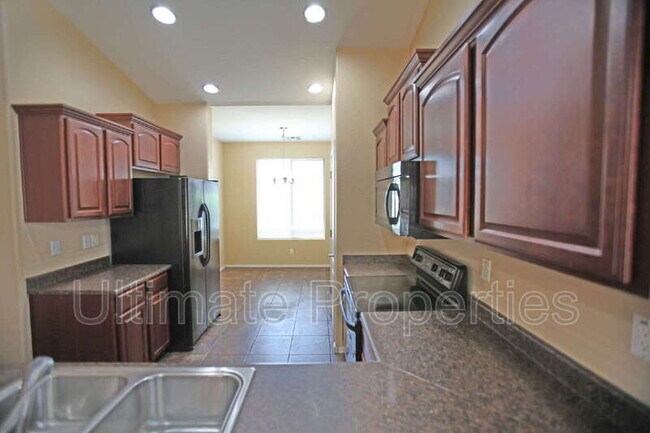 Foto del edificio - 2025 S 101st Ln