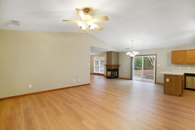 Building Photo - Community Water Access! Gorgeous Home!