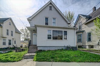 Building Photo - 205 S Fair Oaks Ave