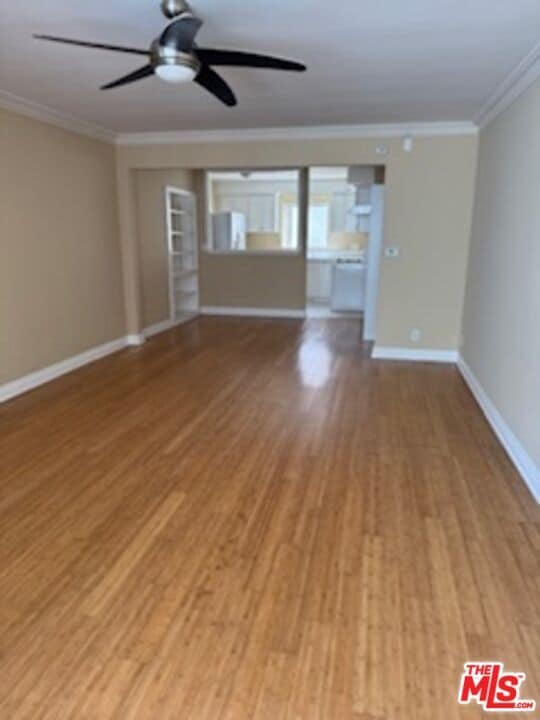 Building Photo - 343 S Elm Dr