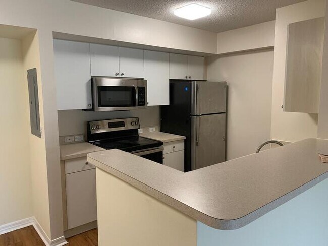 Building Photo - Cozy 1bed/1bath fully equipped