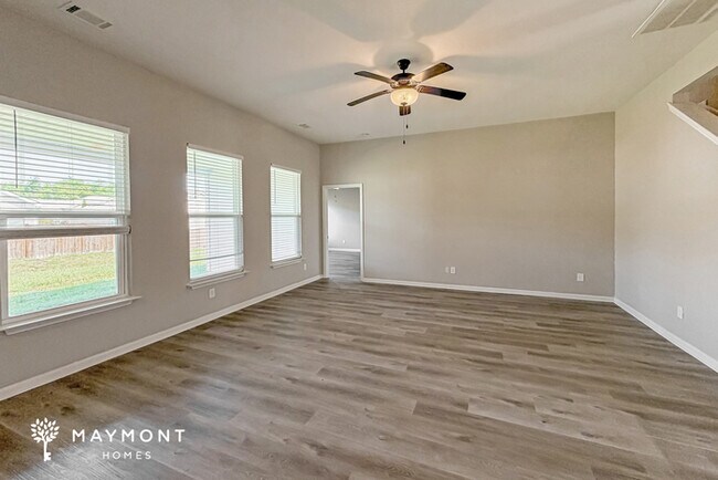 Foto del edificio - 580 Smoky Mountains Dr