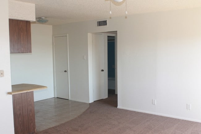 Alamo Village Apartments San Angelo Tx Apartments Com