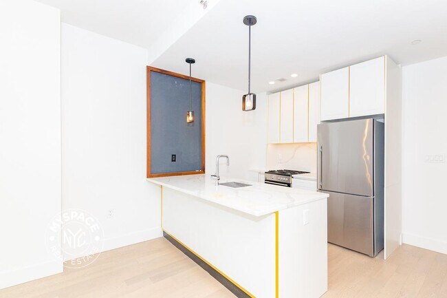 Foto del edificio - 635 4th Ave Ave