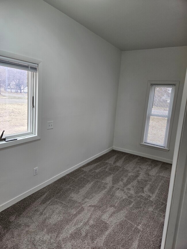 Foto del edificio - 5741 Maple St