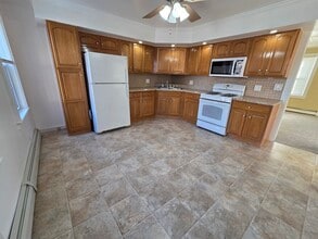 Building Photo - 12 S A St