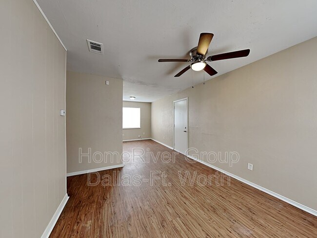 Building Photo - 14116 Cimarron Dr