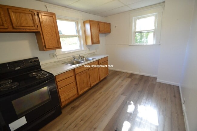 Building Photo - 2053 Bickel Ave