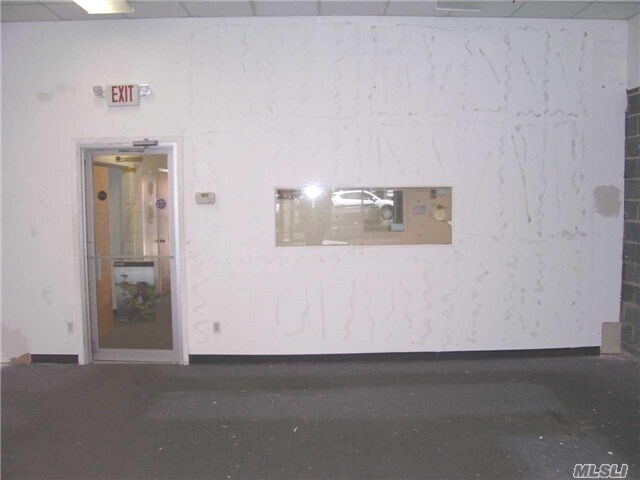 Building Photo - 207 Broadway
