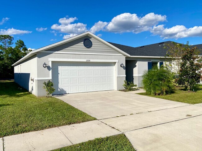 Foto del edificio - Holiday Special!! 4 Bedroom, 2 Bath Single Family Home in Tivoli Reserve!