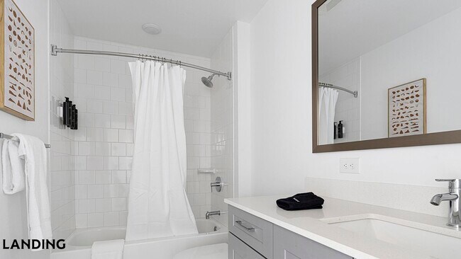 Foto del edificio - 2250 McGregor Blvd