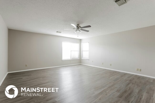 Building Photo - 6303 Beech Trail Dr