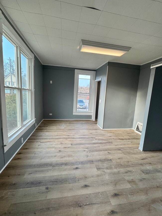 Foto del edificio - 321 Cedar St