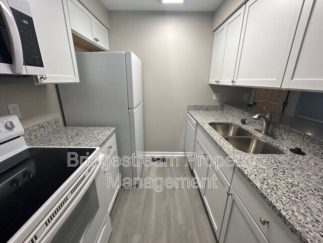 Foto del edificio - 4231 Knollcroft Rd