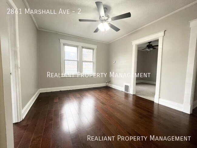 Foto del edificio - 2861 Marshall Ave