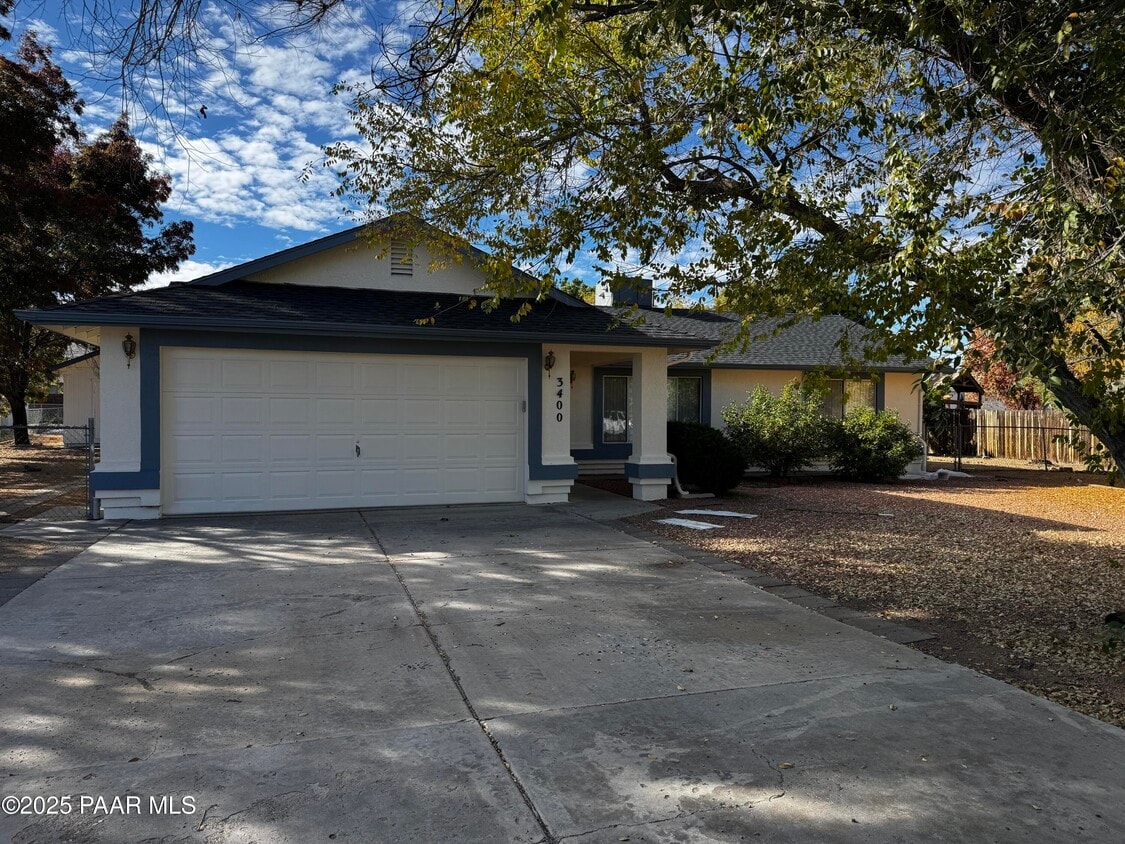 Foto principal - 3400 N Lynx Lake Dr