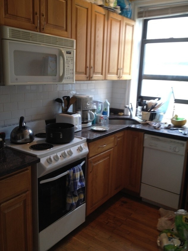 Primary Photo - 79 2nd Ave