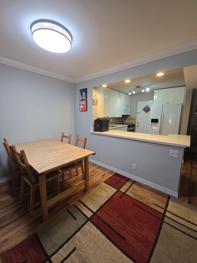 Foto del edificio - 2326 S Cypress Bend Dr