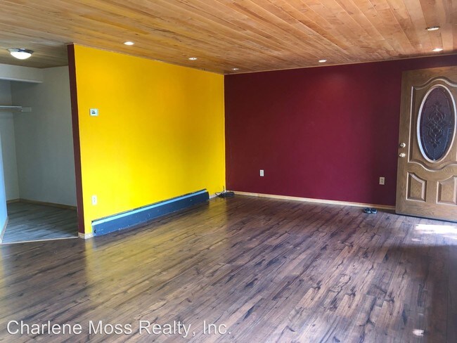 Building Photo - 1051 N Northshore Dr