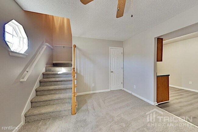 Building Photo - 23 Middlebrook Dr