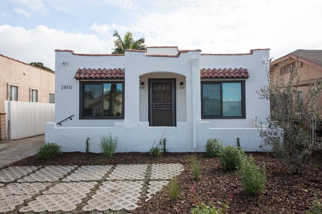 Building Photo - 2010 S Harcourt Ave
