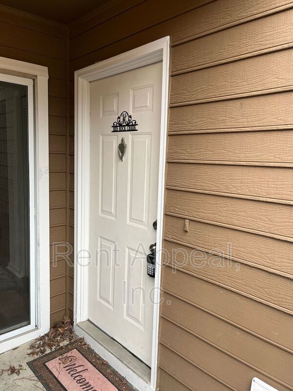 Foto del edificio - 1025 Rock Creek Ln