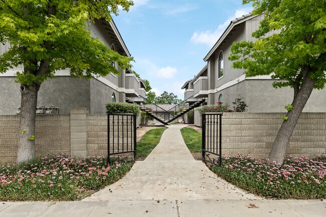 Entrada de la puerta central - Park Place Apartments