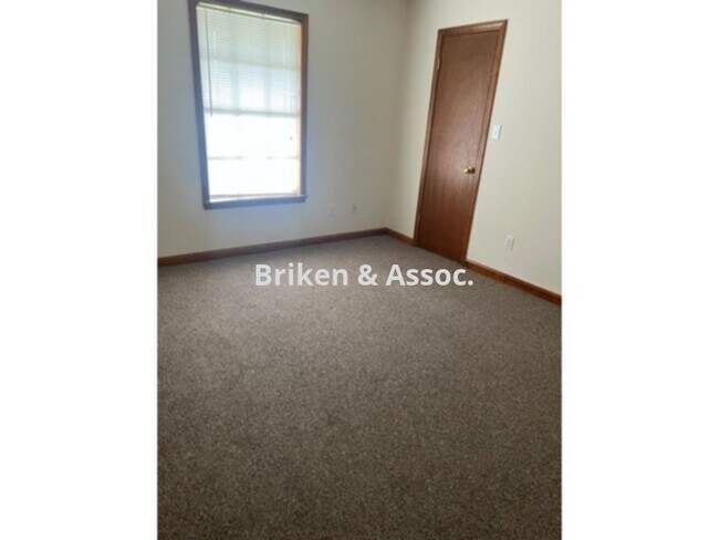 Building Photo - 4240 College Heights St