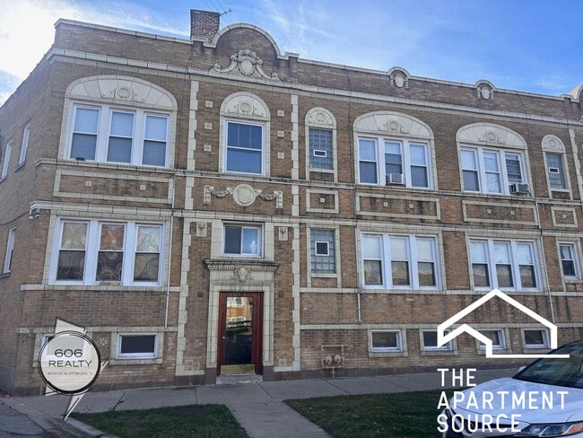 Foto del edificio - 4917 W Berteau Ave
