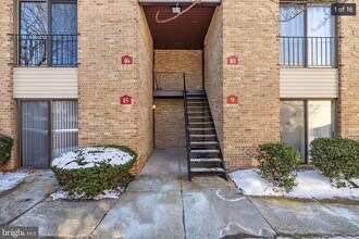 Building Photo - 15 Devon Pl