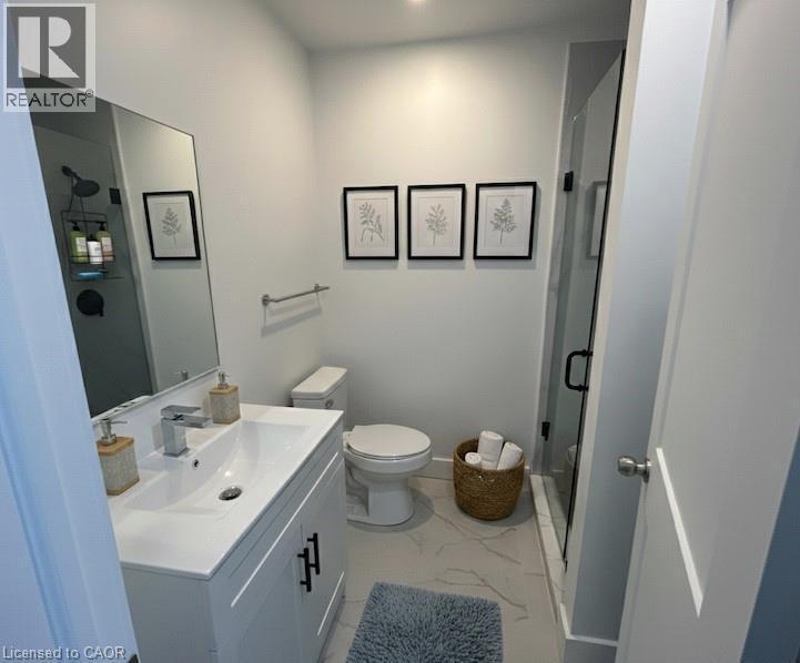 Building Photo - 259 John St S