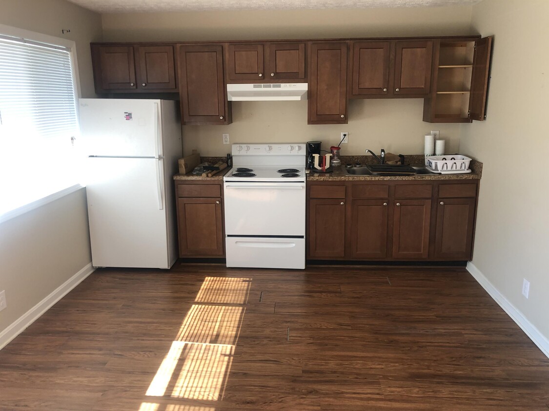 Foto principal - 4216 Flintlock Dr