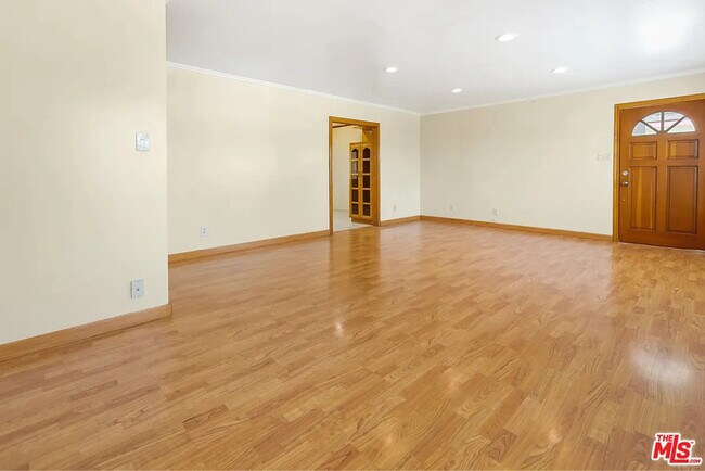 Foto del edificio - 430 E 184th St