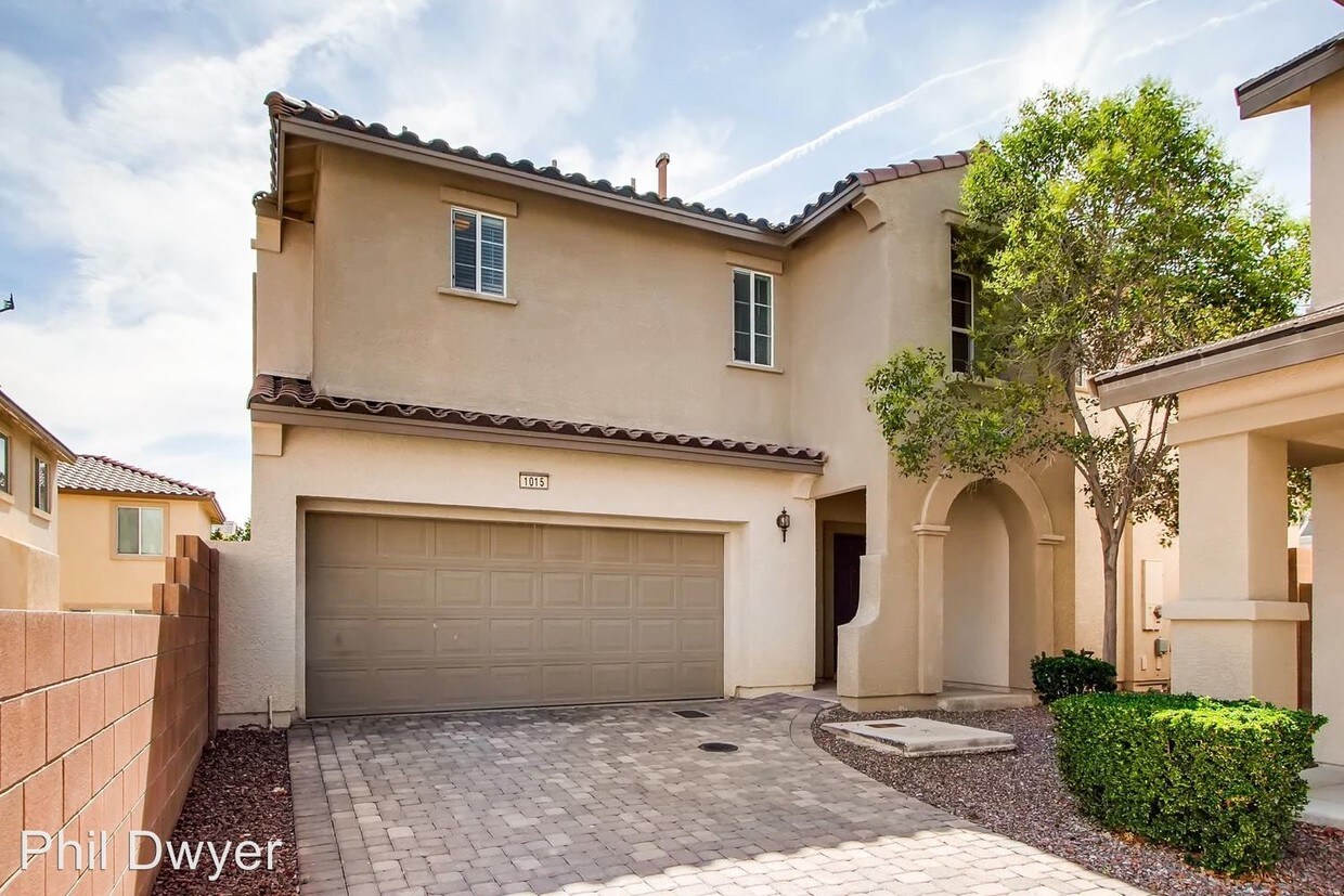 Foto principal - 3 br, 2.5 bath House - 1015 Sunny Acres Ave