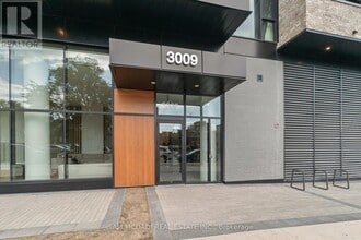 Building Photo - 3009-3009 Novar Rd