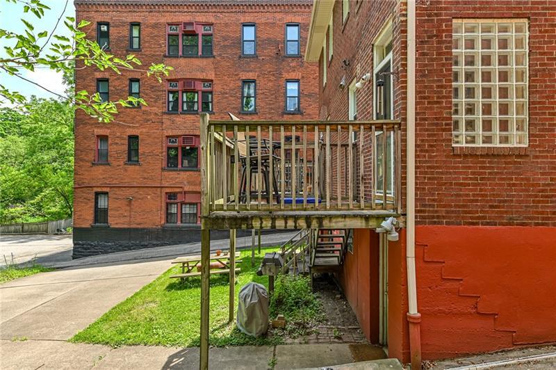 1001 S Trenton Ave, Pittsburgh, PA 15221 Townhome Rentals in