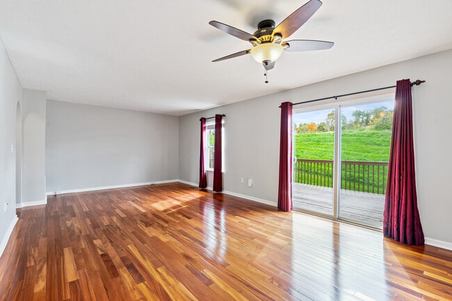 Building Photo - 2711 Canterbury Dr