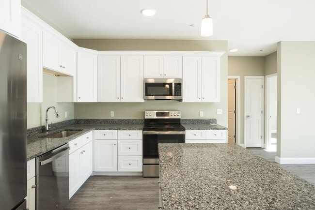 Building Photo - 1000 US-1