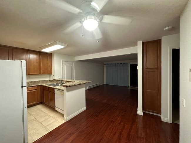 Building Photo - 3456 Castle Glen Dr