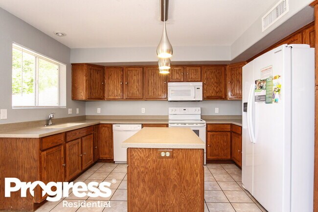 Foto del edificio - 18408 N 12th Wy