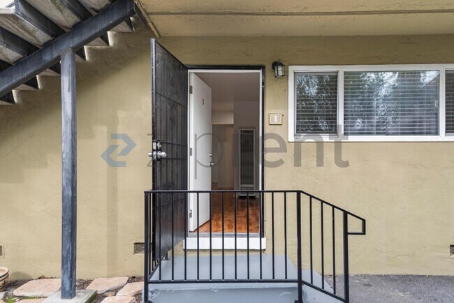 Foto del edificio - 1371 Vía Dondera