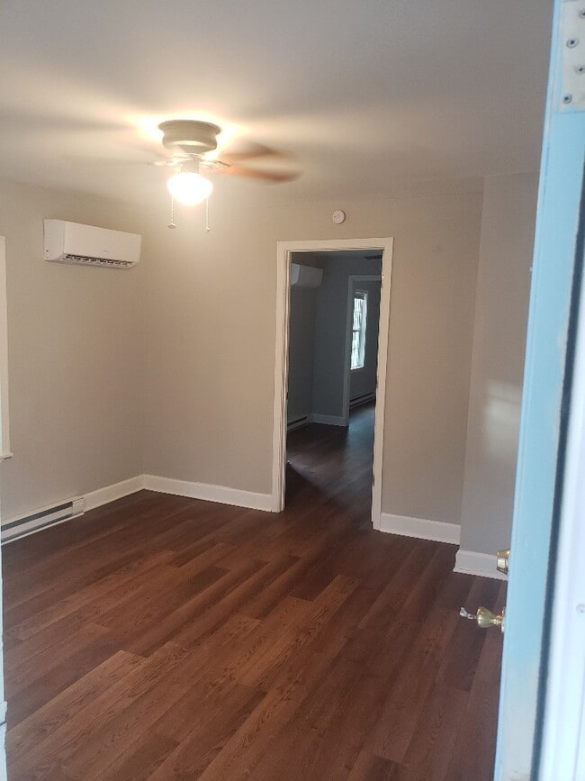 Building Photo - 299 Malvern Dr SW